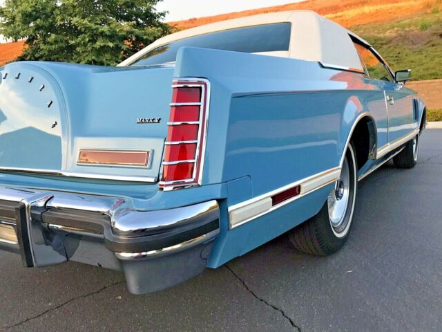 Lincoln Continental 1979 image number 31