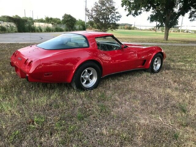 Chevrolet Corvette 1979 image number 31