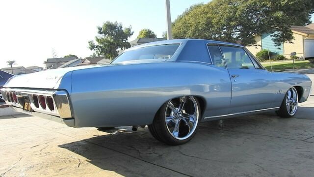 Chevrolet Impala 1968 image number 12