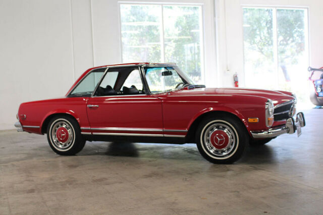 Mercedes-Benz SL-Class 1970 image number 6