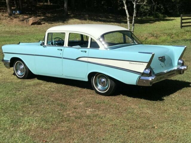 Chevrolet Bel Air/150/210 1957 image number 26