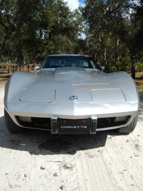 Chevrolet Corvette 1977 image number 0