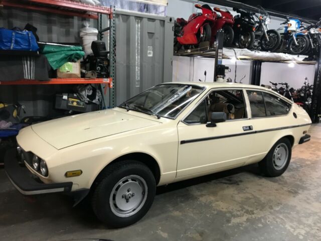 Alfa Romeo GTV 1979 image number 36