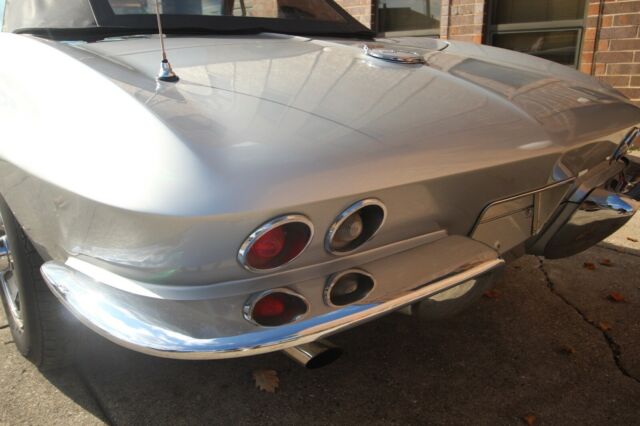 Chevrolet Corvette 1966 image number 28