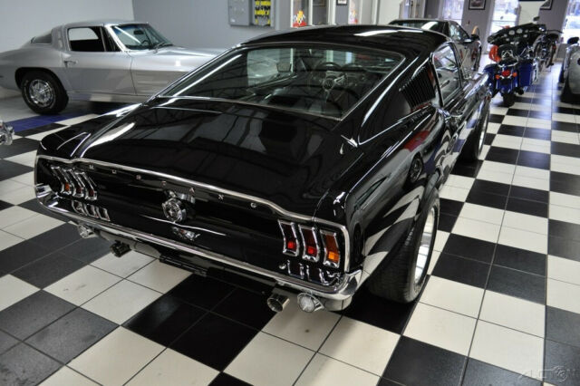 Ford Mustang 1967 image number 23