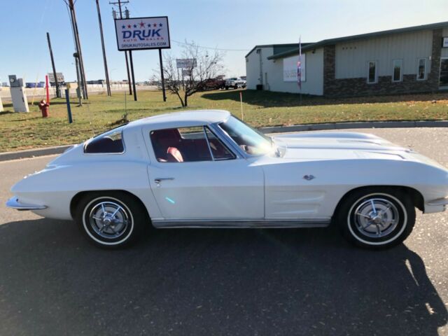 Chevrolet Corvette 1963 image number 1