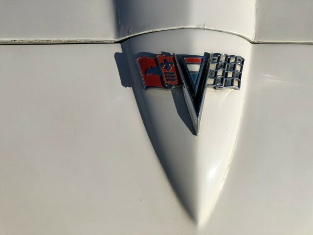 Chevrolet Corvette 1963 image number 32