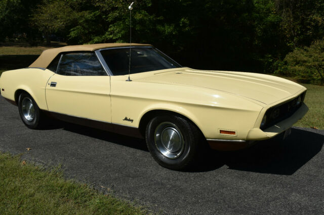 Ford Mustang 1972 image number 30