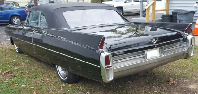 Cadillac DeVille 1963 image number 1