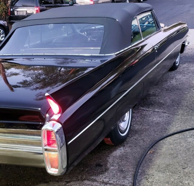 Cadillac DeVille 1963 image number 25