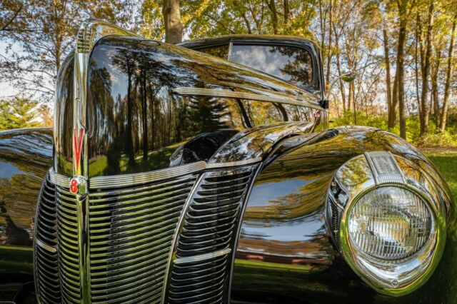 Ford Deluxe 1940 image number 31