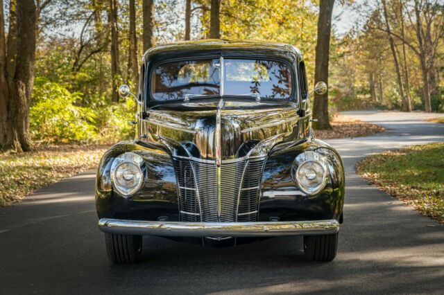 Ford Deluxe 1940 image number 5