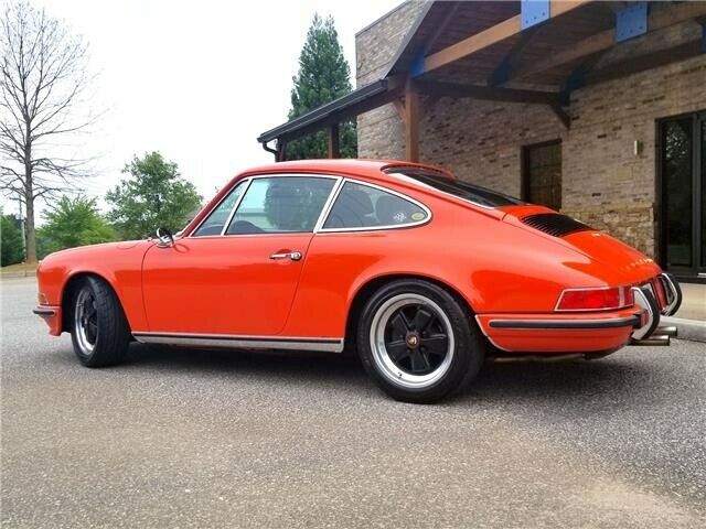 Porsche 911 1970 image number 2