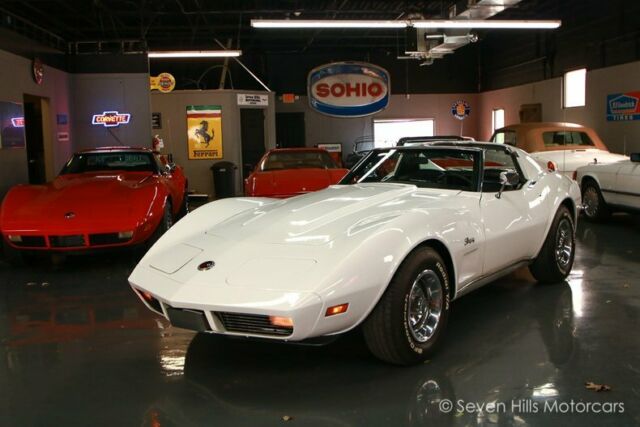 Chevrolet Corvette 1973 image number 1