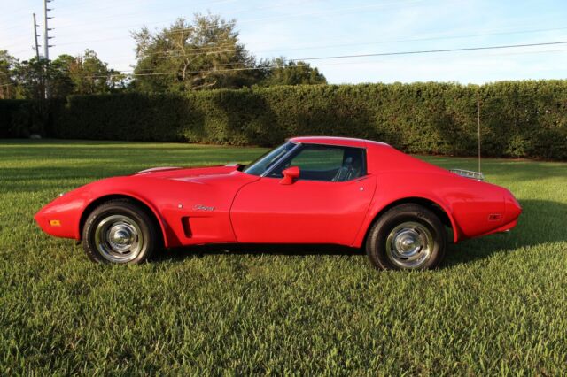 Chevrolet Corvette 1974 image number 25