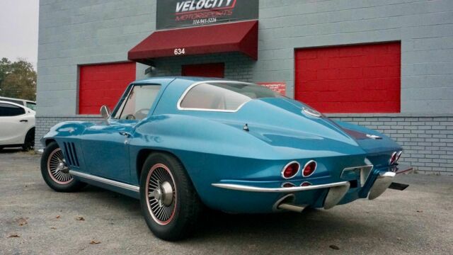 Chevrolet Corvette 1966 image number 17