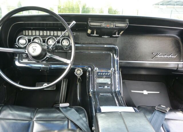 Ford Thunderbird 1966 image number 12