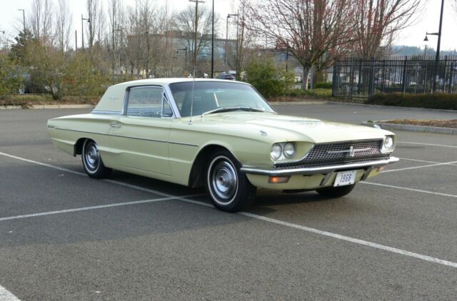 Ford Thunderbird 1966 image number 29