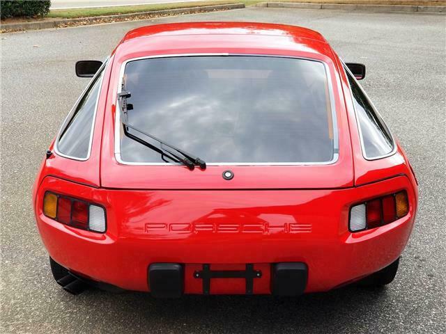 Porsche 928 1979 image number 17