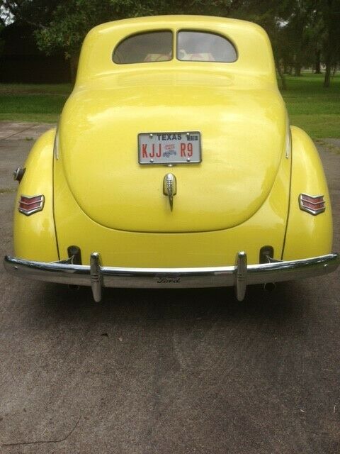 Ford Deluxe 1940 image number 6