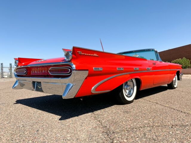 Pontiac Bonneville 1959 image number 39