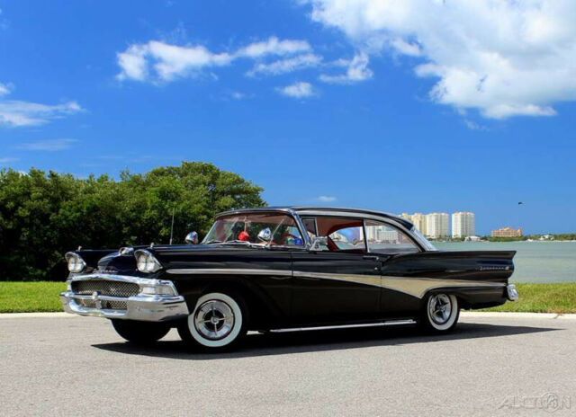 Ford Fairlane 1958 image number 32