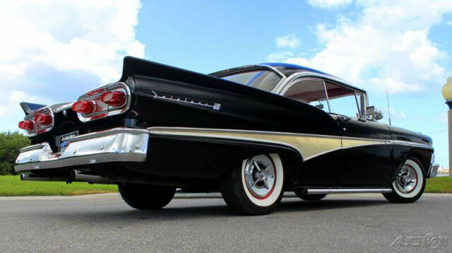 Ford Fairlane 1958 image number 36