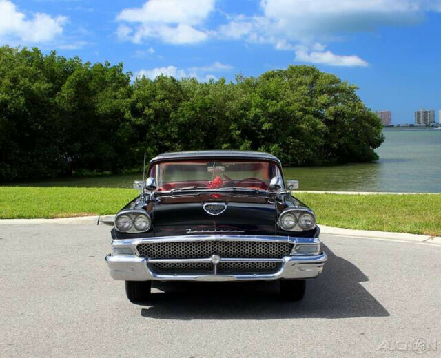 Ford Fairlane 1958 image number 7