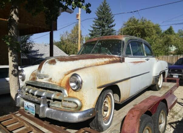 Chevrolet Styleline Deluxe 1952 image number 1