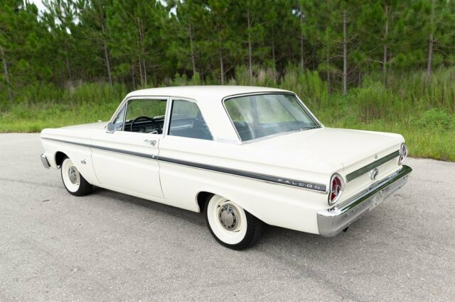 Ford Falcon 1965 image number 31