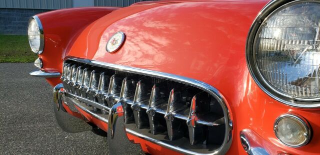 Chevrolet Corvette 1957 image number 2