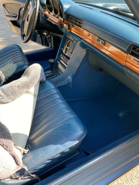 Mercedes-Benz S-Class 1973 image number 12