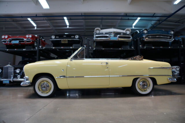 Ford Custom DeLuxe 239 V8 Convertible with 3 spd O/D 1951 image number 27