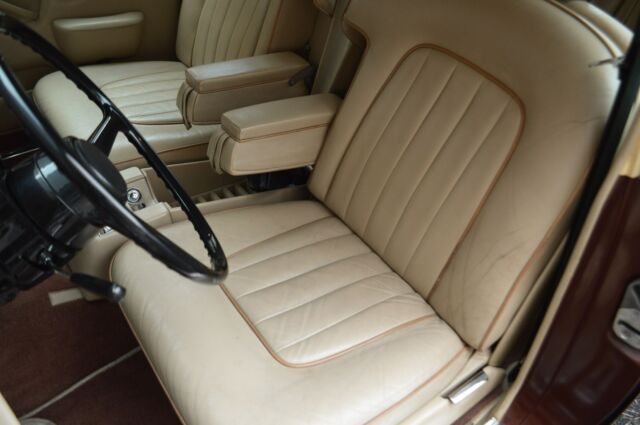 Rolls-Royce Silver Shadow 1979 image number 38