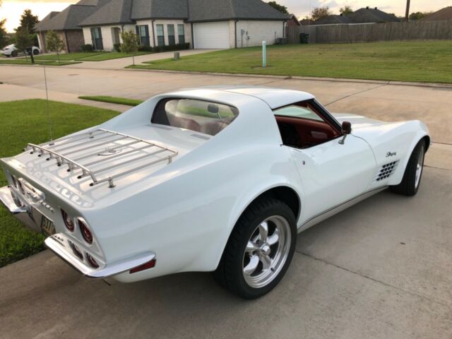 Chevrolet Corvette 1972 image number 13