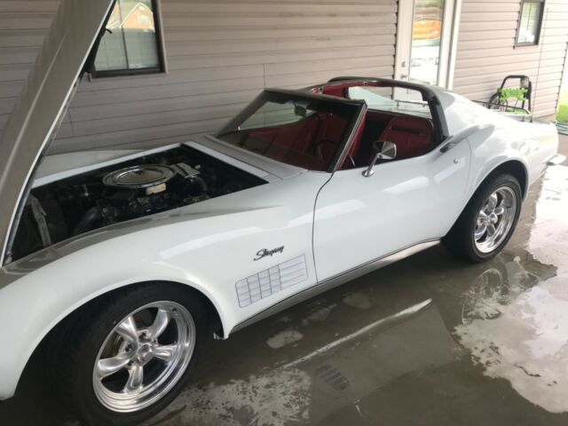 Chevrolet Corvette 1972 image number 22