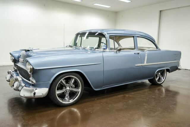 Chevrolet Bel Air 210 Post 1955 image number 2