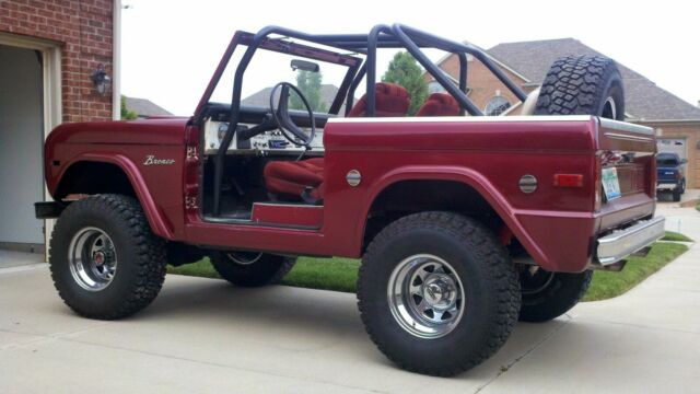 Ford Bronco 1977 image number 1