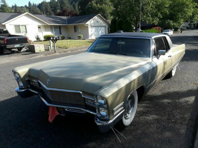 Cadillac DeVille 1968 image number 0