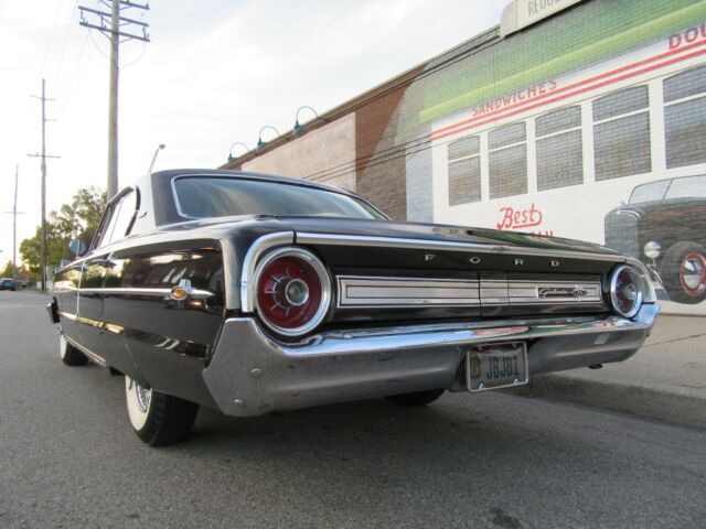 Ford Galaxie 1964 image number 30