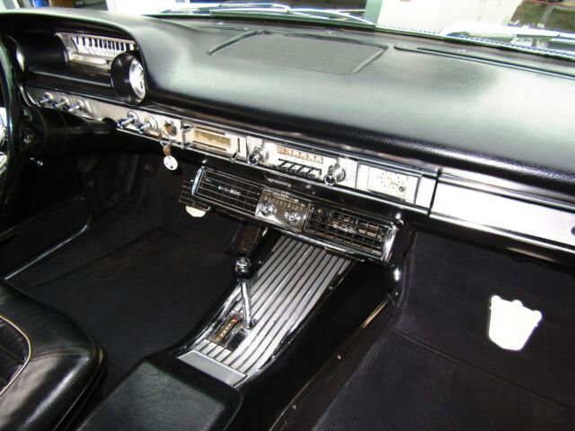 Ford Galaxie 1964 image number 38