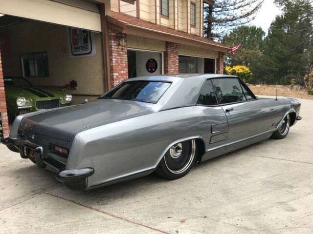 Buick Riviera 1963 image number 16