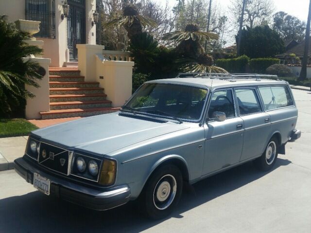 Volvo 240 1979 image number 0