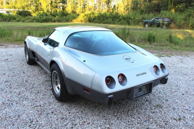 Chevrolet Corvette 1978 image number 26