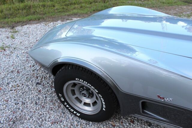 Chevrolet Corvette 1978 image number 30