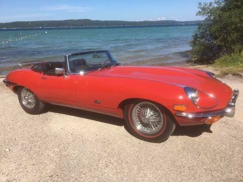 Jaguar E-Type 1971 image number 1