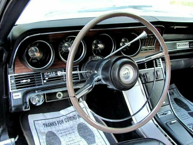 Ford Thunderbird 1967 image number 38