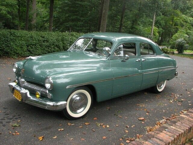 Mercury Sports Sedan 1949 image number 22