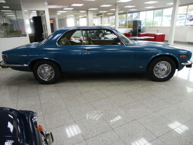 Jaguar xjc 4.2 1977 image number 0