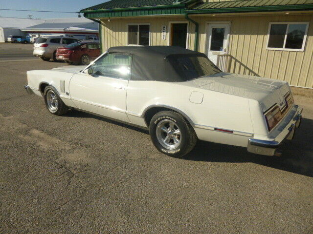 Ford Thunderbird 1978 image number 1